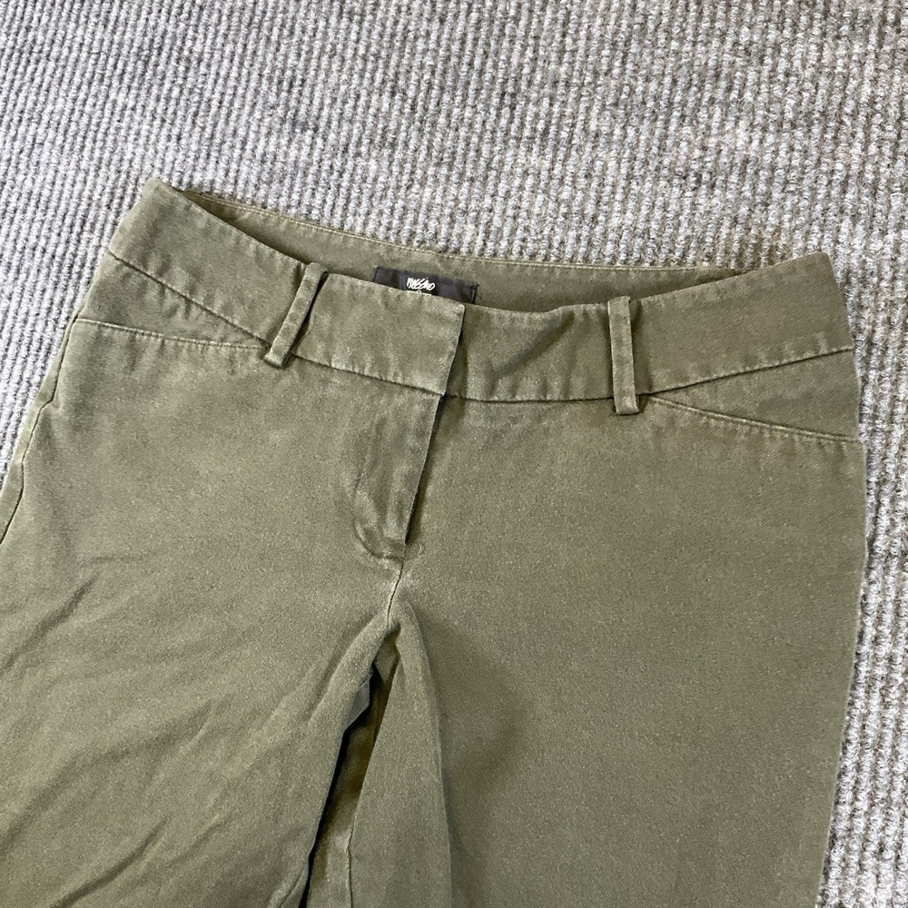 Mossimo Crop Women's‎ size 6 Green Chino Pants